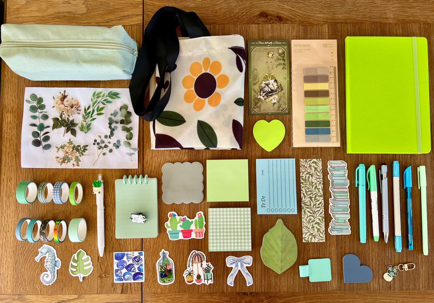 15-18 pick Stationery bundle - various colours and themes available